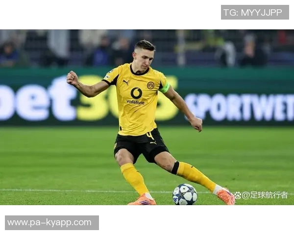 施洛特贝克：与拜仁的8分差距并非不可逾越我们会抓住对手的失误机会